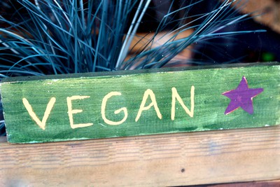 vegan-lettering-on-wood